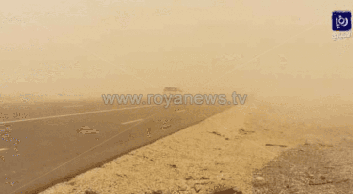 غبار على الطريق الصحراوي "أرشيفية"