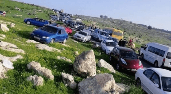 صورة أرشيفية لمتنزهين