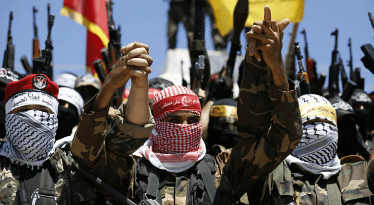 عناصر فصائل فلسطينية