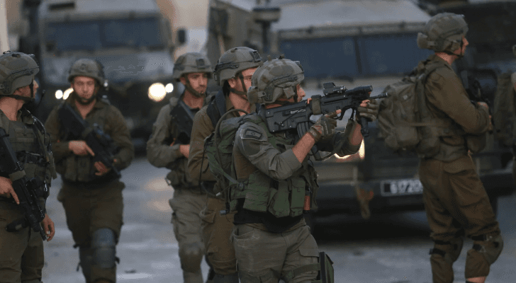 جيش الاحتلال خلال اقتحامه مدن فلسطينية