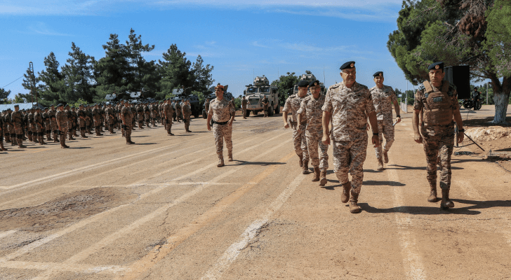 الحنيطي يقف على استعداد القوات المسلحة لحفل زفاف ولي العهد