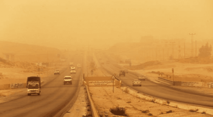 غبار على طريق صحراوي في الأردن "أرشيفية"