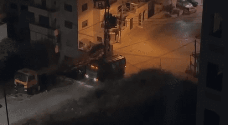 قوات الاحتلال خلال اقتحام المدينة
