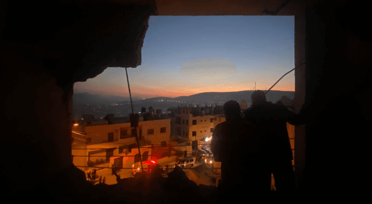 صورة من داخل منزل الأسير كمال جوري بعد تفجيره