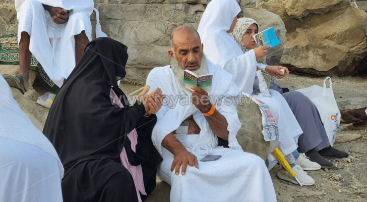 حجاج على صعيد عرفات