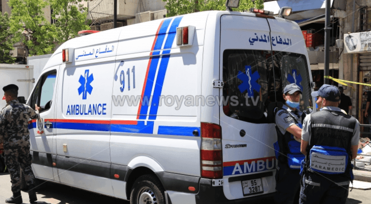مركبة تابعة للدفاع المدني