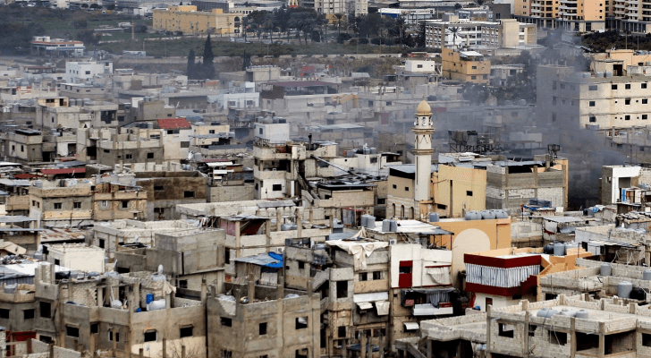أعمدة دخان في اشتباكات عين الحلوة