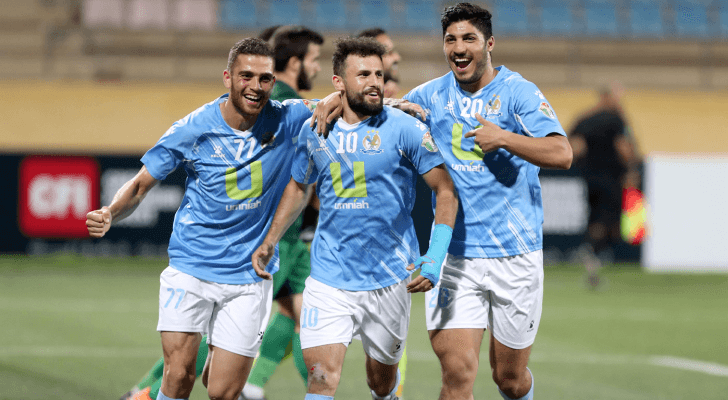 نجوم الفيصلي يحتفلون بهدف سابق