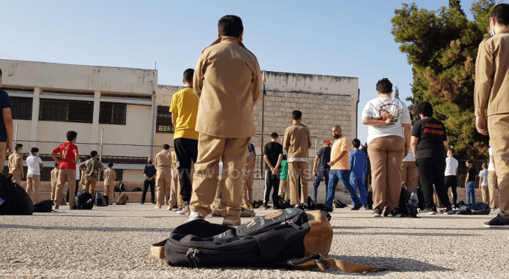 طلبة مدارس