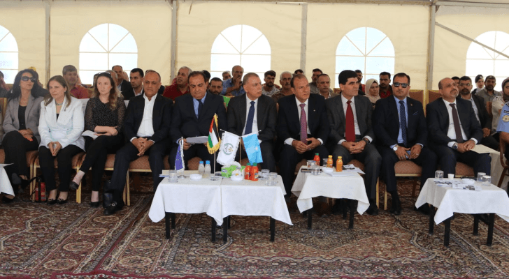 وزير الداخلية مازن الفراية خلال افتتاح مركز صيانة الآليات والمركبات الحديثة في الطفيلة