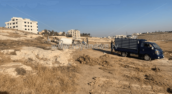 عقب إزالة الأكشاك المخالفة في طريق الخدمة الأيسر طريق المطار