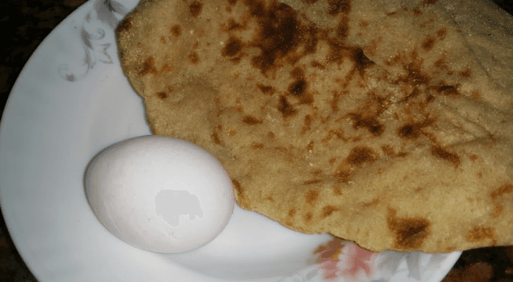 بيضة ورغيف "تعبيرية"