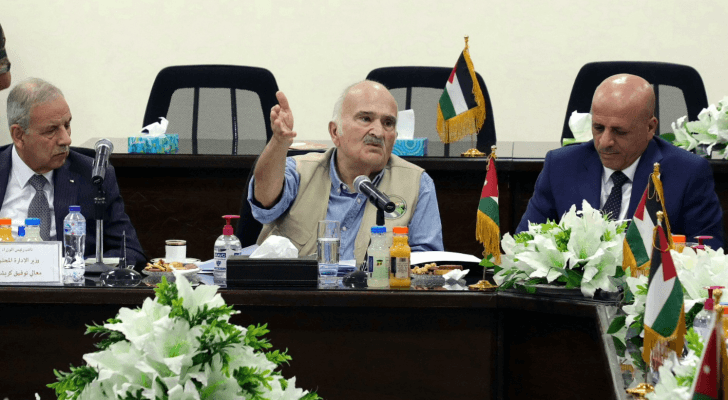 الصورة خلال حوارية بعنوان "الدور التنموي لبلديات محافظة العاصمة"