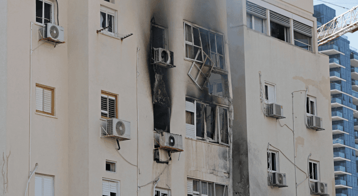 مبان في أحد مستوطنات غلاف غزة بعد قصفها من قبل المقاومة الفلسطينية