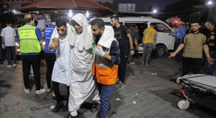 مصابون جراء قصف الاحتلال الإسرائيلي على قطاع غزة
