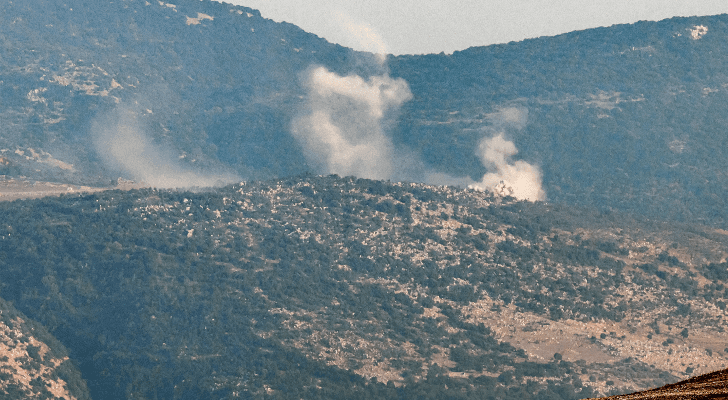 الجنوب اللبناني أثناء تعرضها لقصف جيش الاحتلال الإسرائيلي