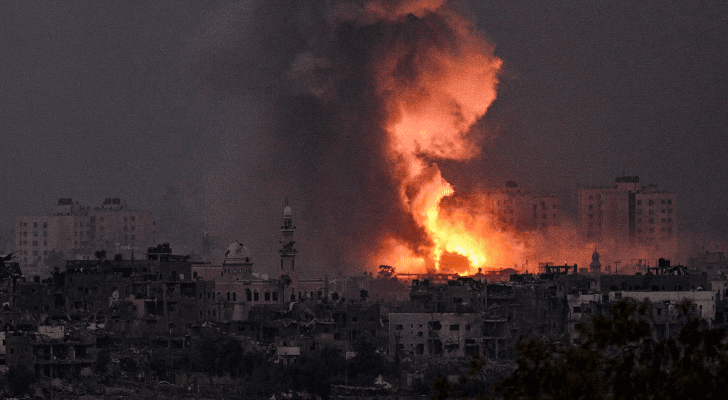 لحظة استهداف لاحتلال قطاع غزة