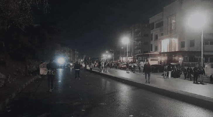 محتجون من محيط سفارة الاحتلال