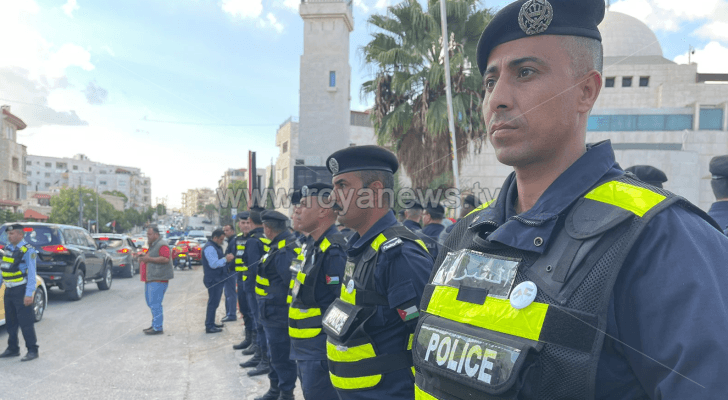 رجال الأمن العام قرب ساحة الكالوتي بالعاصمة عمان
