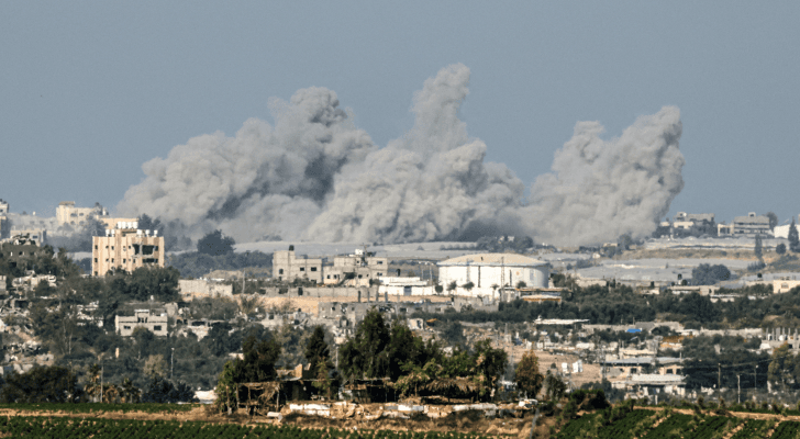 لحظة سقوط صواريخ المقاومة على سديروت