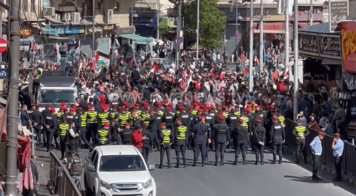 أردنيون ينفذون وقفات ومسيرات نصرة للفلسطينيين