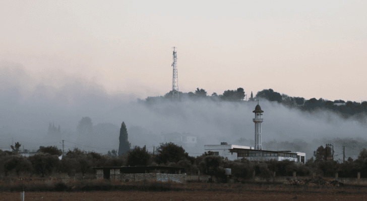 قذائف للاحتلال على قرية الضيرة الحدودية بجنوب لبنان
