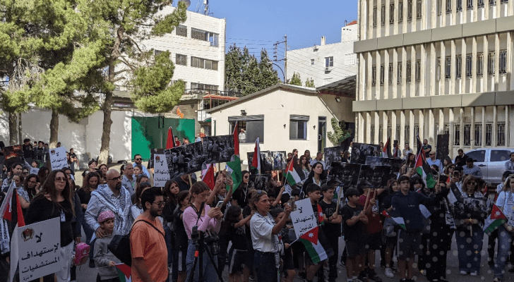 الوقفة التضامنية لحزب الميثاق الوطني والمدرسة المعمدانية