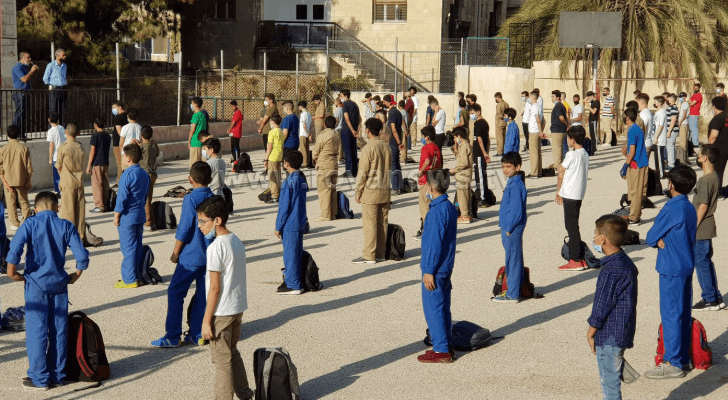 طابور صباحي في إحدى المدارس