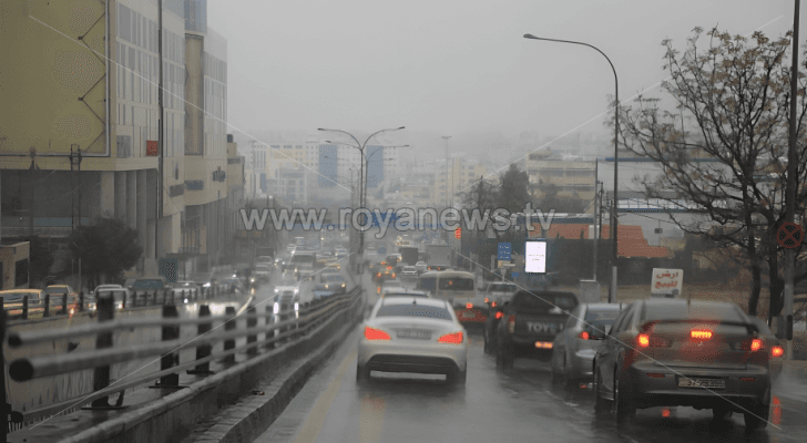 أمطار في احد شوارع العاصمة عمان
