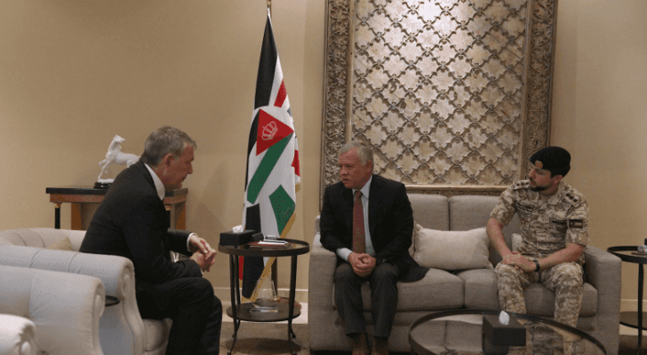 الملك في لقائه المفوض العام لوكالة إغاثة وتشغيل اللاجئين الفلسطينيين (الأونروا) فيليب لازاريني