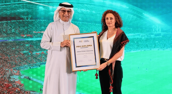 من تسليم الشهادة