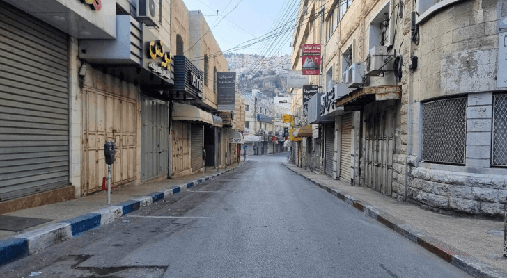 محلات تجارية أغلقت أبوابها ضمن مشاركتها في الإضراب الشامل