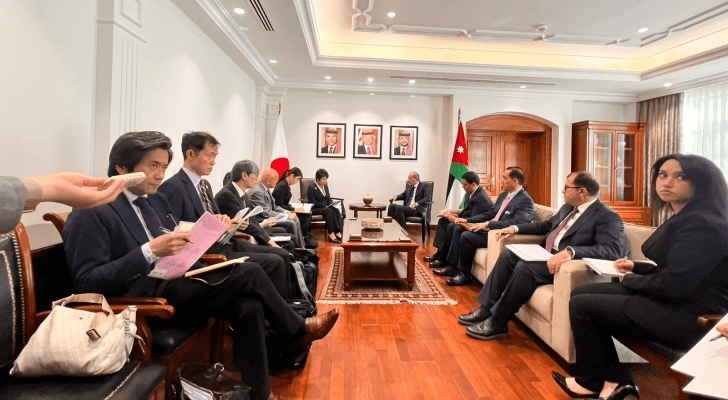 وزير الخارجية وشؤون المغتربين أثناء لقاء  مع نظيريه الكرواتي والياباني