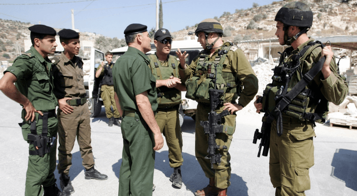 جيش الاحتلال وعناصر من الأمن الفلسطيني "التنسيق الأمني"