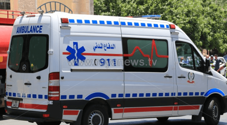 مركبة تابعة للدفاع المدني