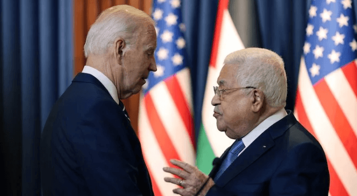 الرئيس الأمريكي جو بايدن والرئيس الفلسطيني محمود عباس