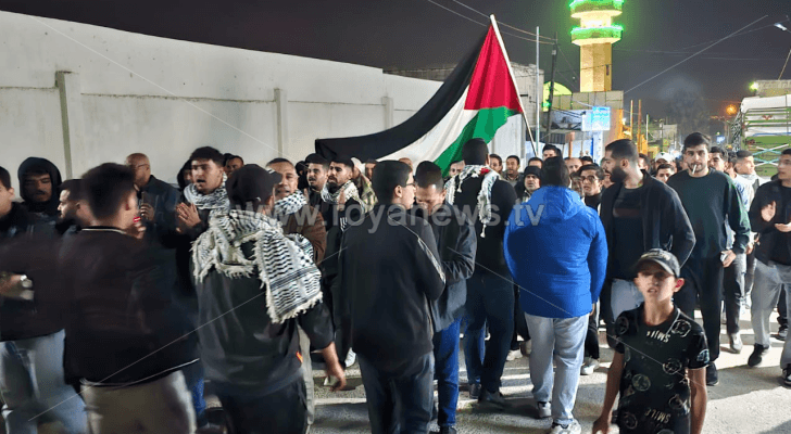 المشاركون في المسيرة بمخيم الحصن