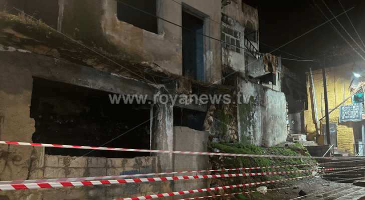 المبنى القدسم الذي تعرض لانهيار جزئي في جرش