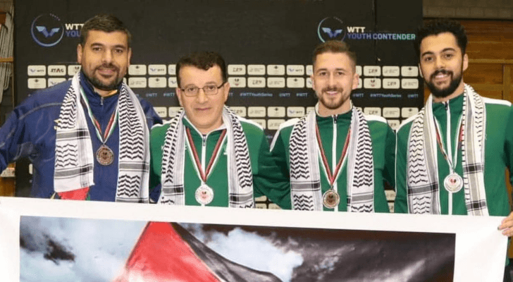 لاعبو الوحدات بكرة الطاولة
