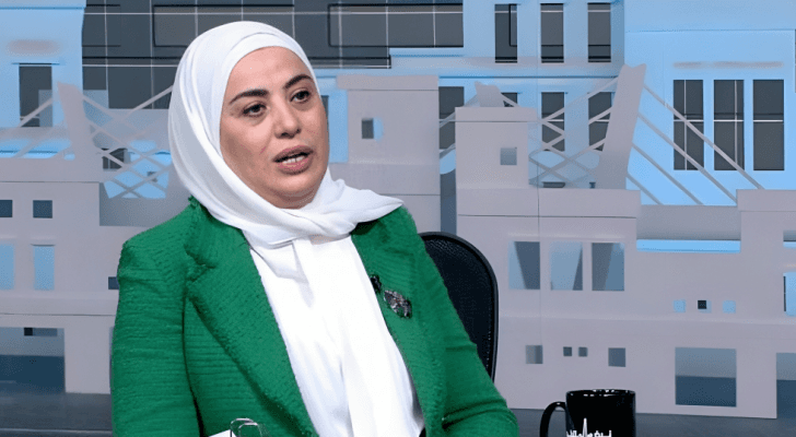 وزيرة التنمية الاجتماعية وفاء بني مصطفى