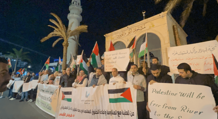 وقفة في العقبة  تضامنا مع الأهل في غزة