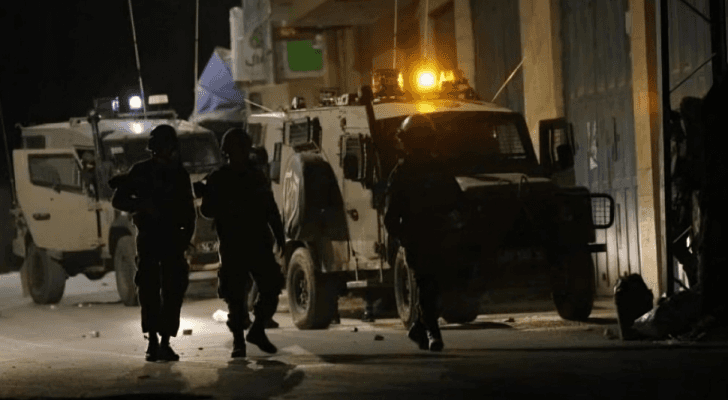 قوات الاحتلال خلال اقتحام مدن في الضفة الغربية