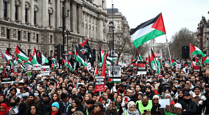 من التظاهرة في لندن دعما للفلسطينيين في قطاع غزة