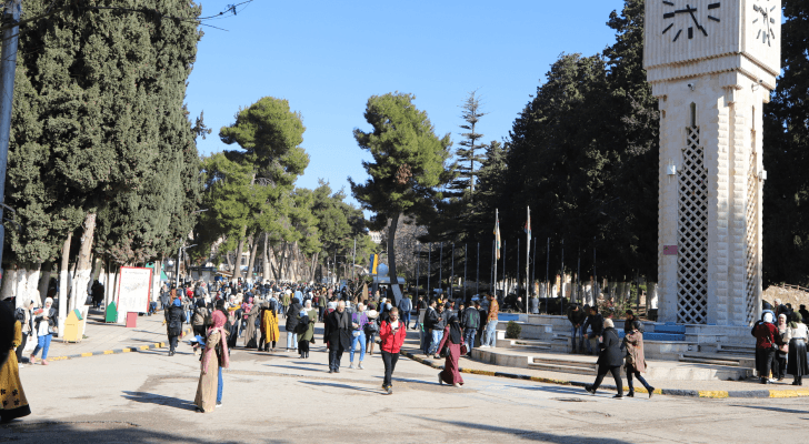 طلبة جامعيون
