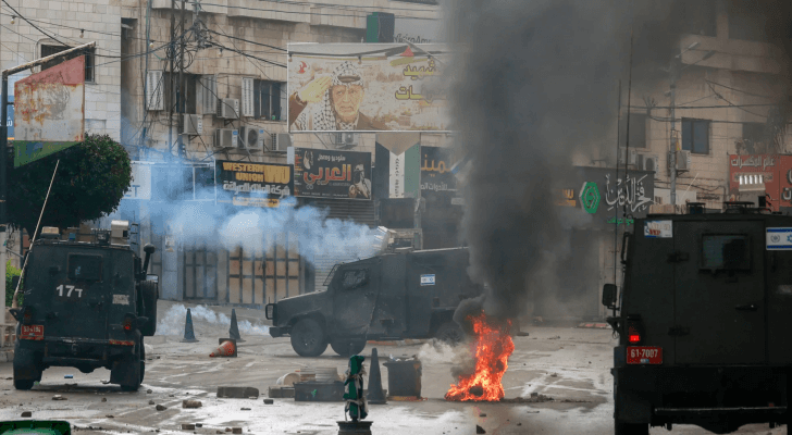 جيش الاحتلال يقتحم مناطق بالضفة الغربية