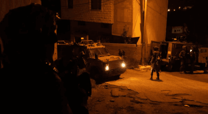 قوات الاحتلال خلال اقتحامها مناطق في الضفة الغربية - أرشيف