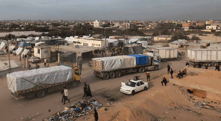 شاحنات مساعدات إنسانية في قطاع غزة