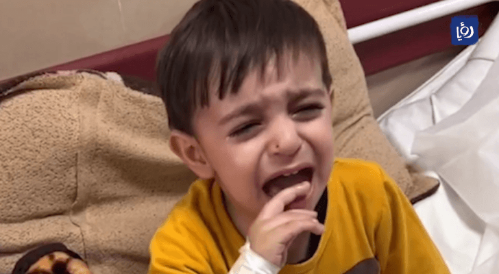 طفل غزي يبكي