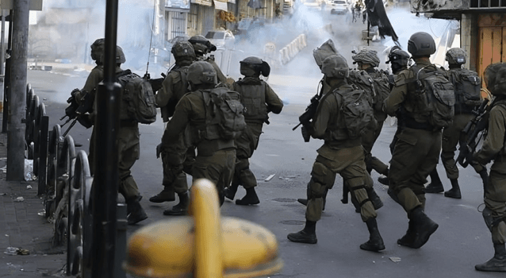 قوات الاحتلال تقتحم الضفة الغربية