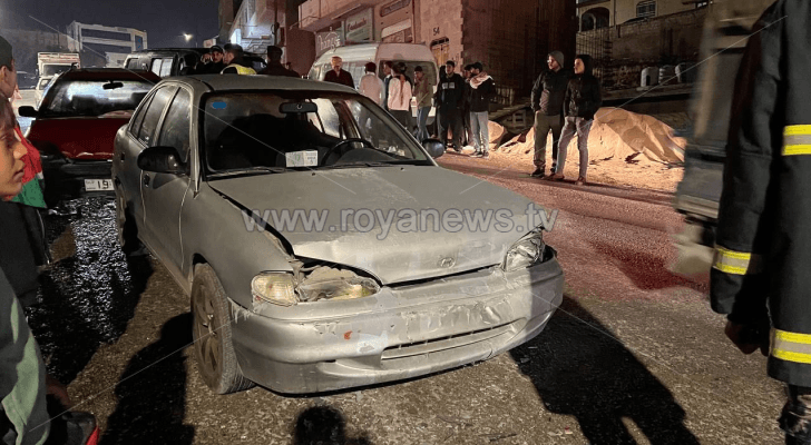 إحدى المركبات التي تعرض لحادث التصادم